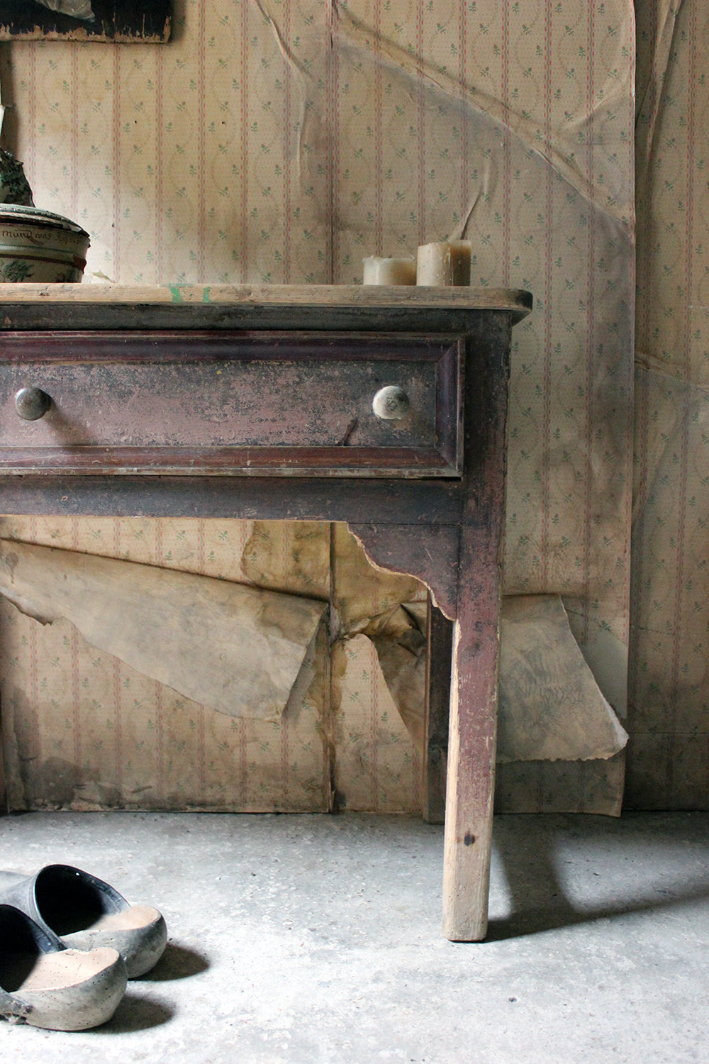 A Beautiful Late George III Painted Oak & Pine Dresser Base c.1810-30