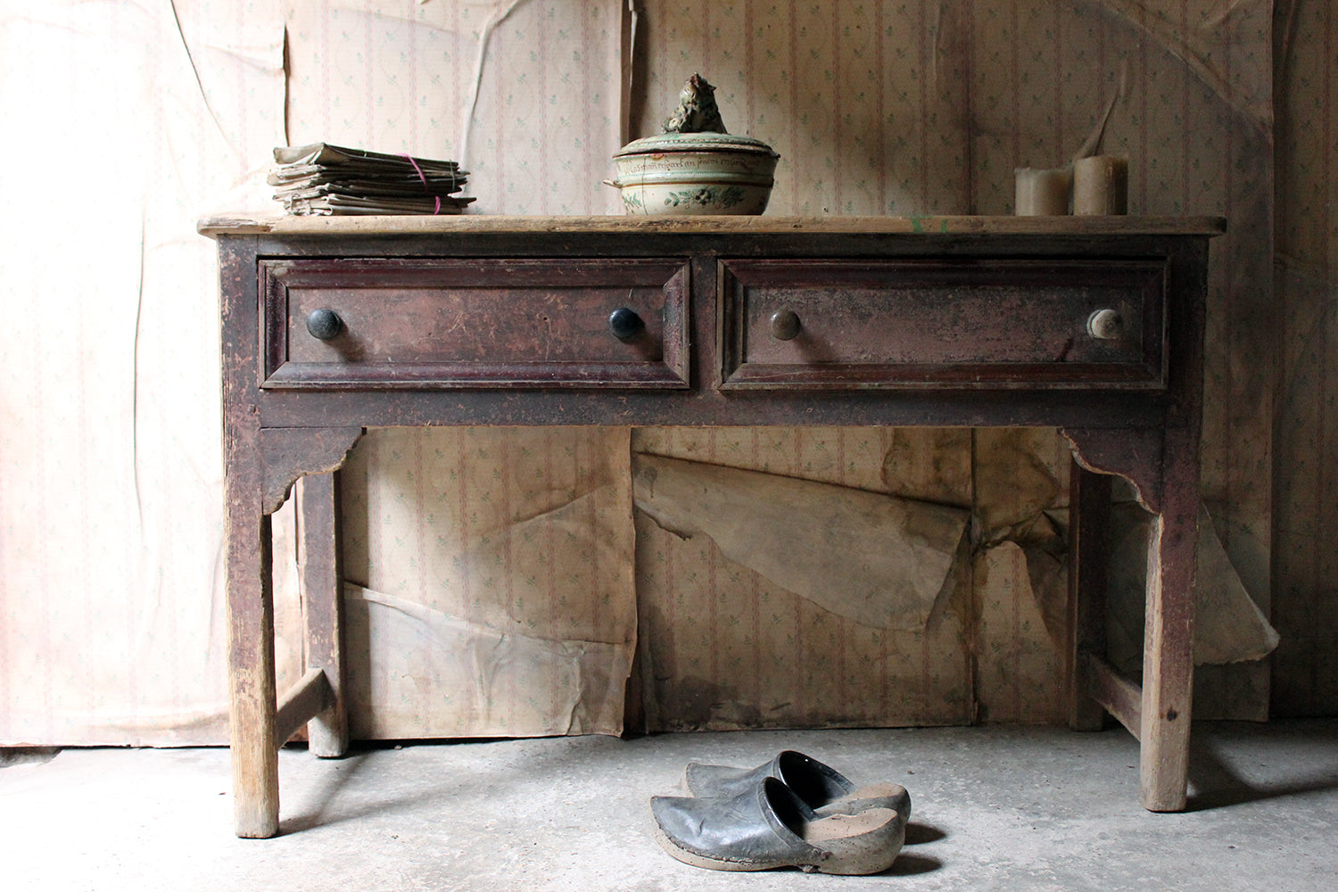 A Beautiful Late George III Painted Oak & Pine Dresser Base c.1810-30