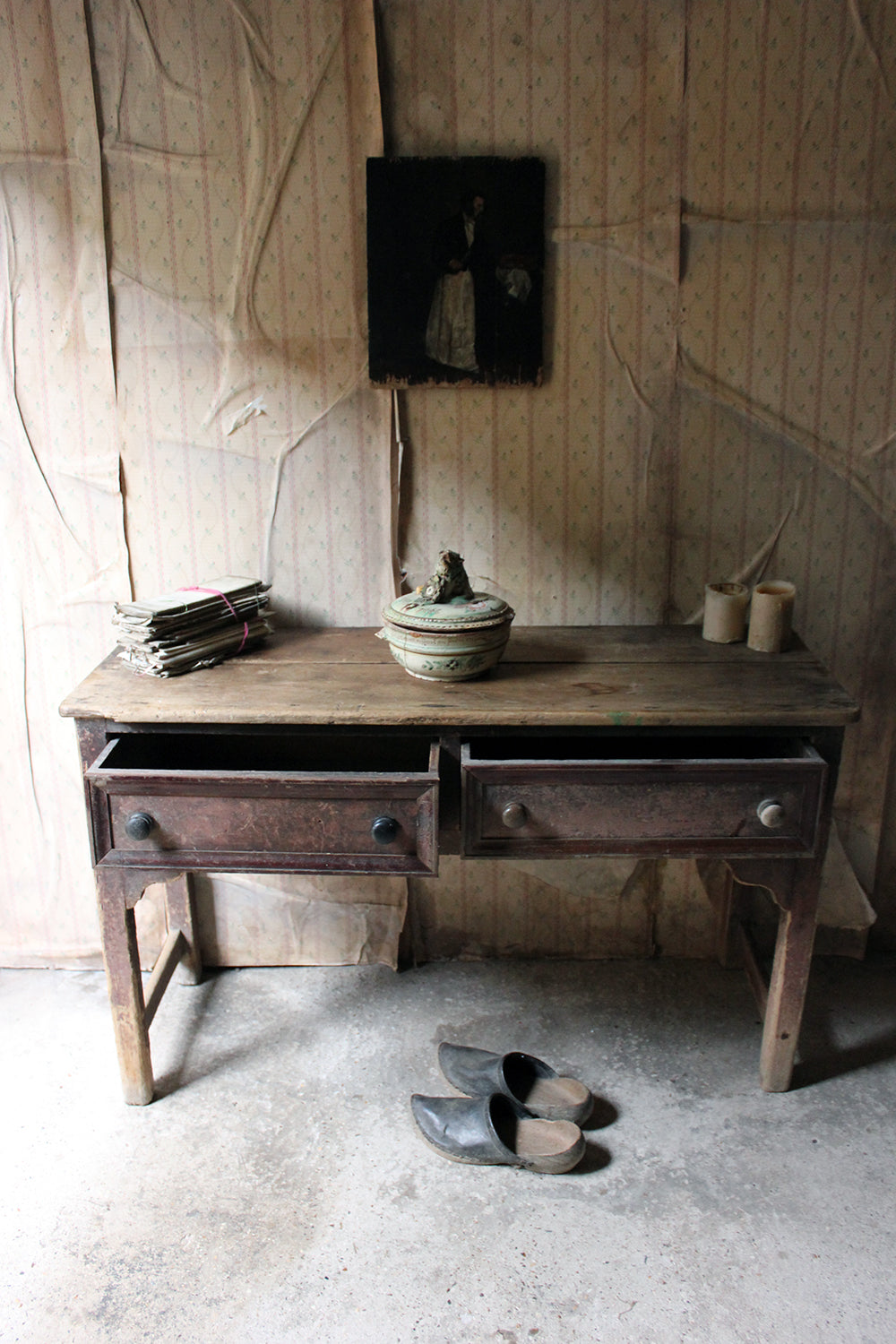 A Beautiful Late George III Painted Oak & Pine Dresser Base c.1810-30
