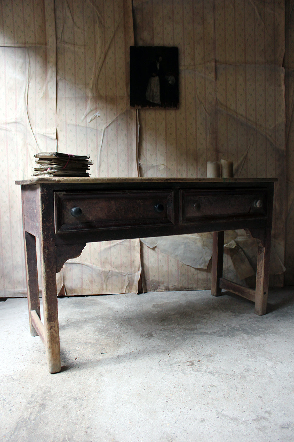 A Beautiful Late George III Painted Oak & Pine Dresser Base c.1810-30
