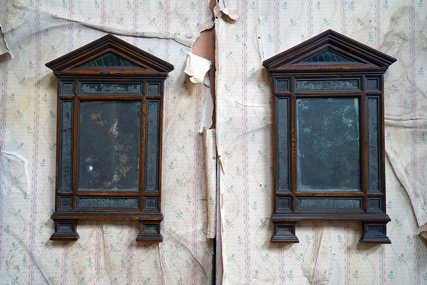 A Fine Pair of Early 19thC Italian Walnut & Mercury Glass Wall Mirrors; Ex William Lloyd George, 3rd Viscount Tenby (1927-2023)
