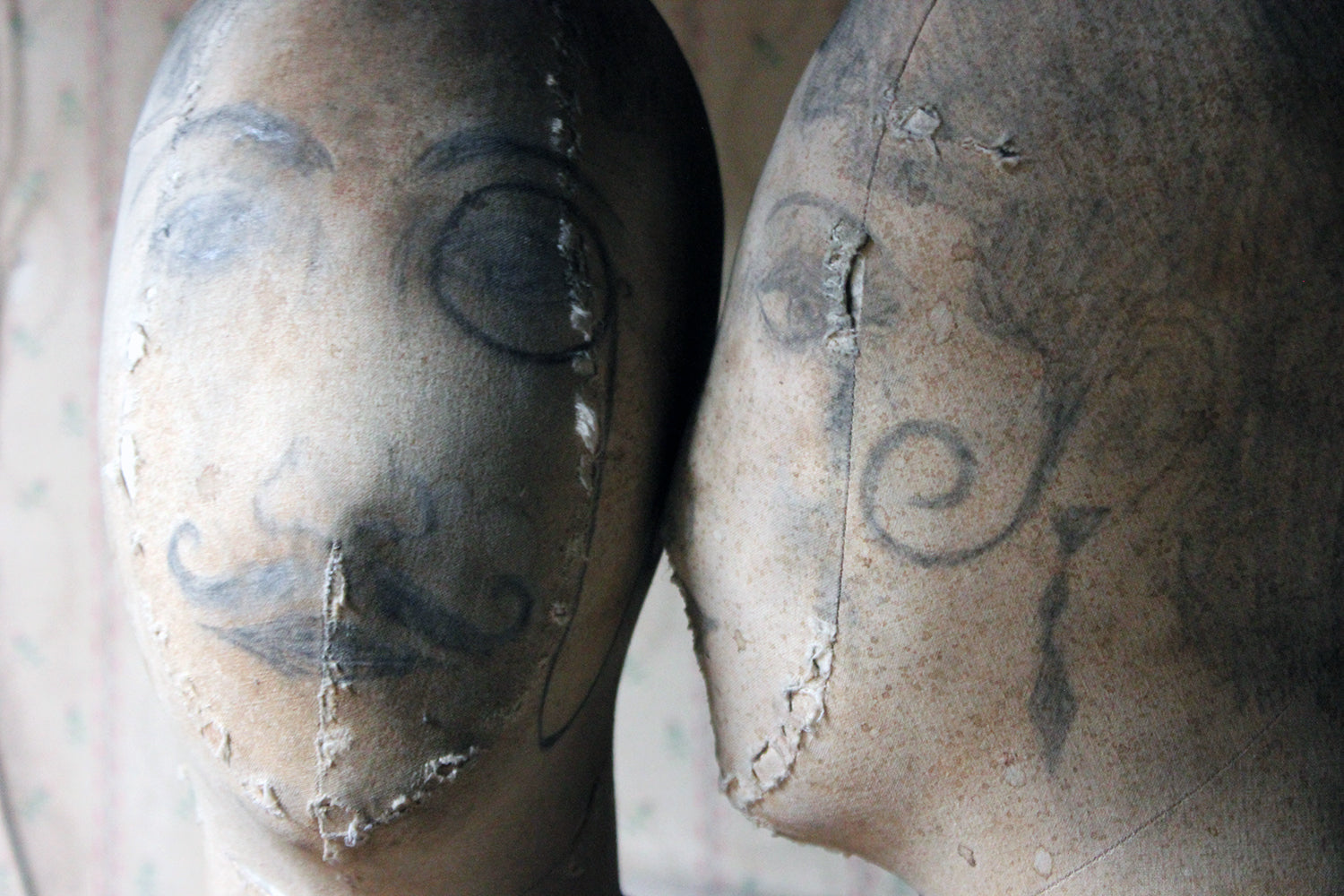 A Decorative Pair of Mannequin Shop Display Heads as a Flapper & Dandy