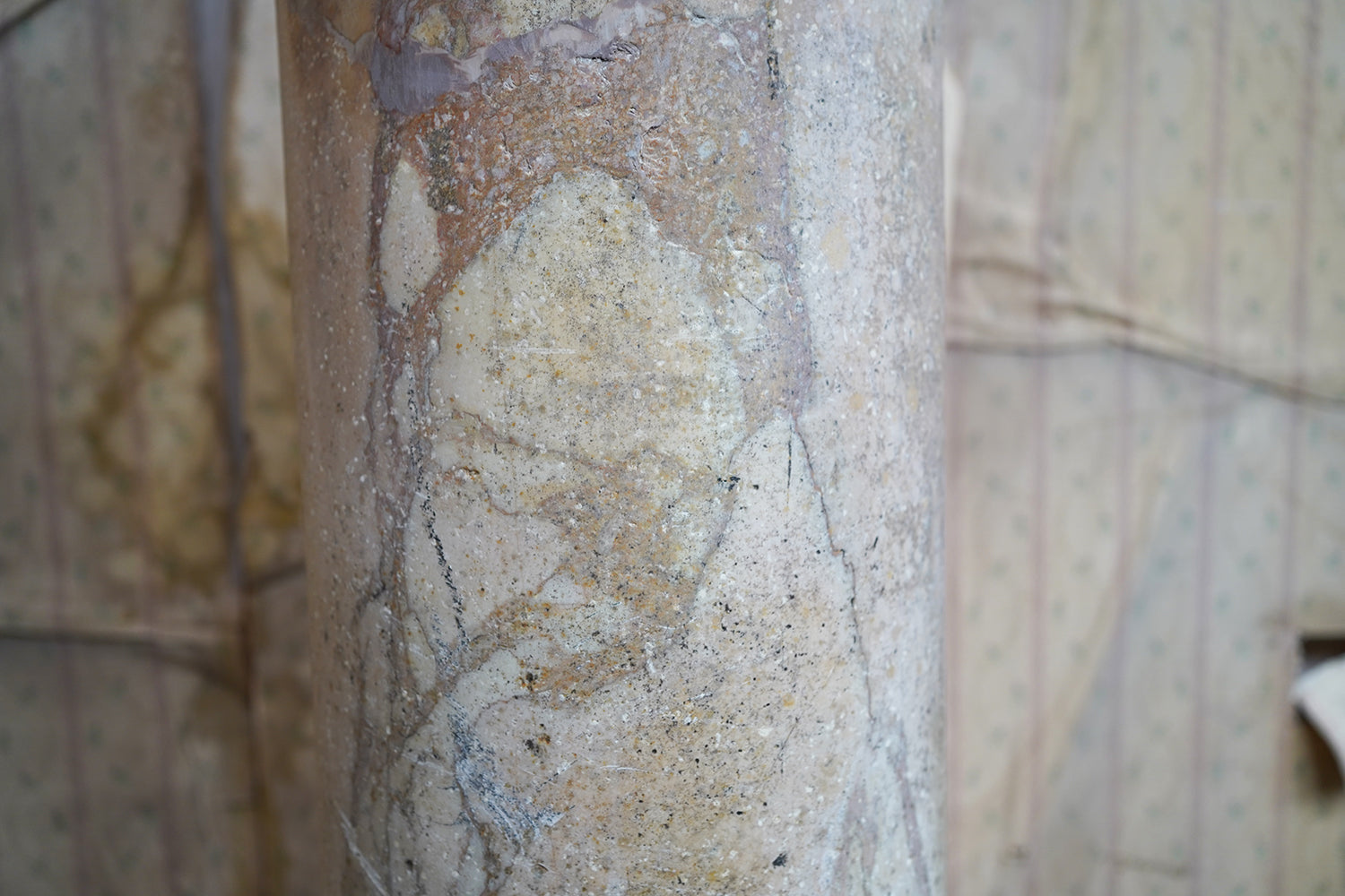 A Fine Italian Siena Scagliola Pink Marble Column c.1870