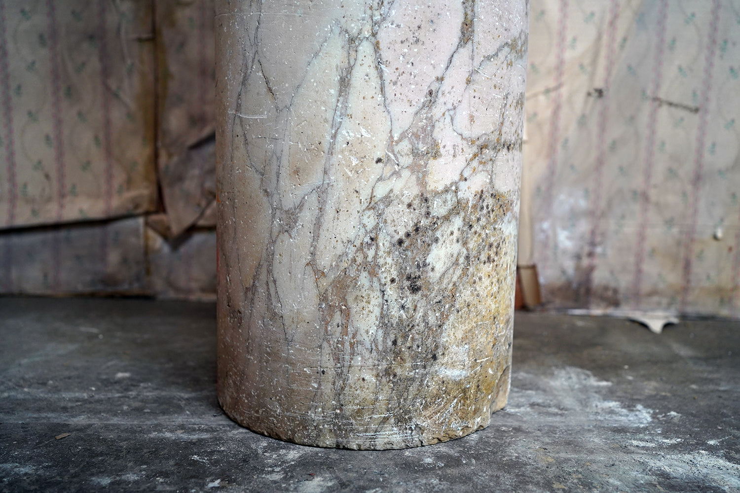 A Fine Italian Siena Scagliola Pink Marble Column c.1870
