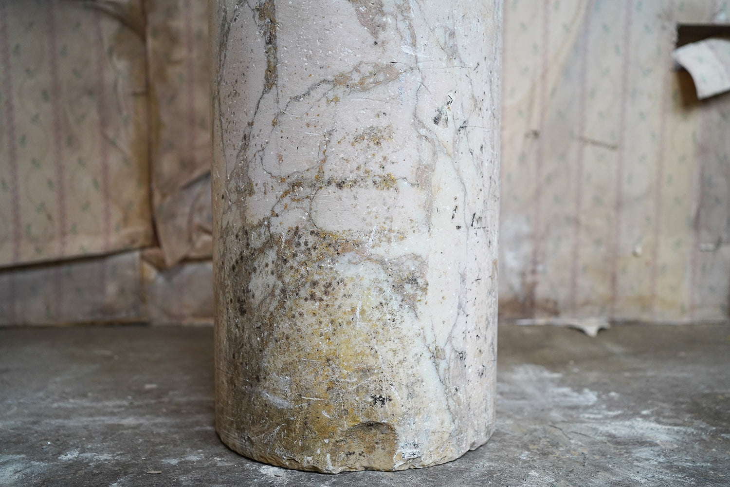 A Fine Italian Siena Scagliola Pink Marble Column c.1870