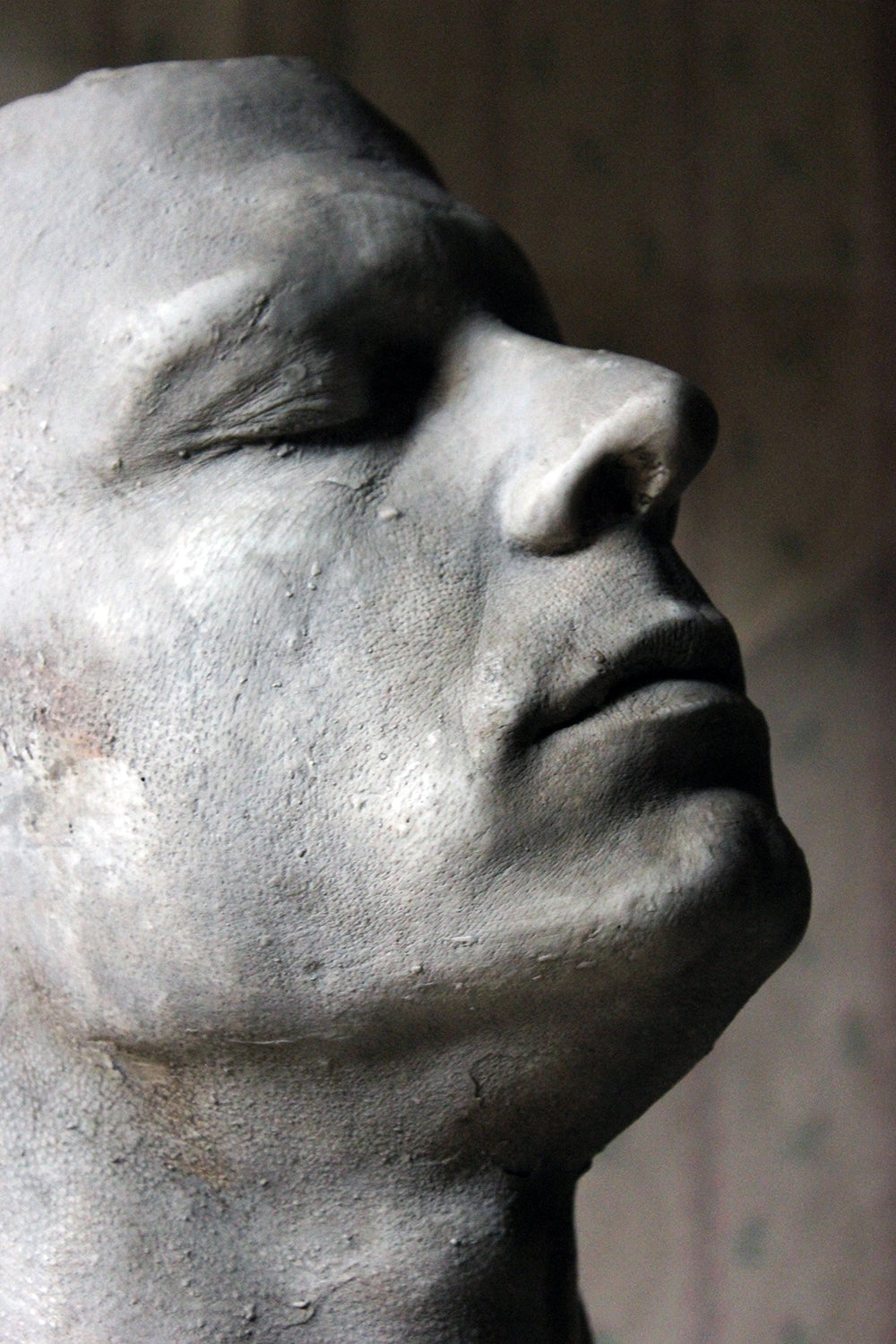 A Finely Cast Early 20thC Plaster Life Mask of a Gentleman