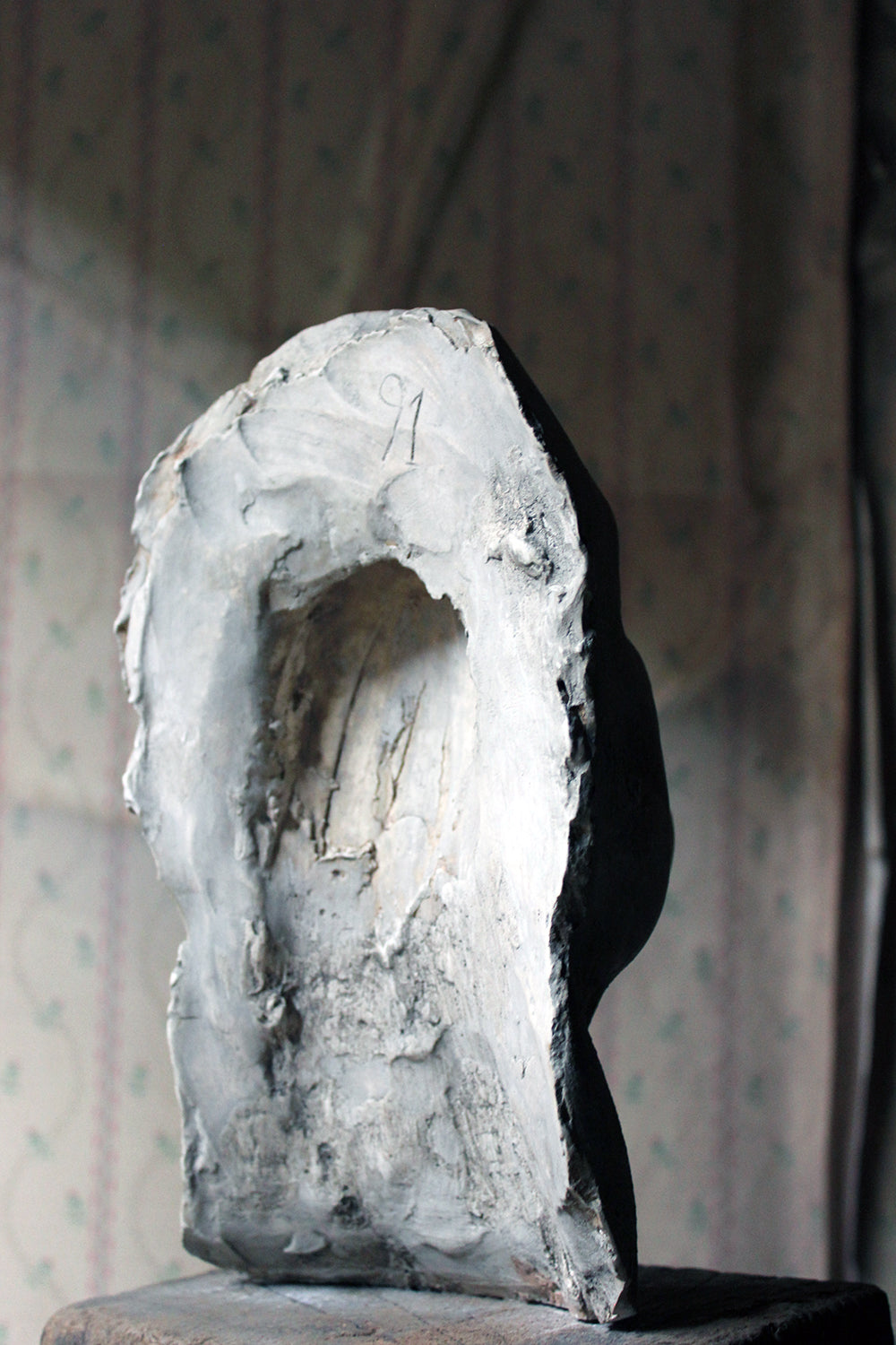 A Finely Cast Early 20thC Plaster Life Mask of a Gentleman