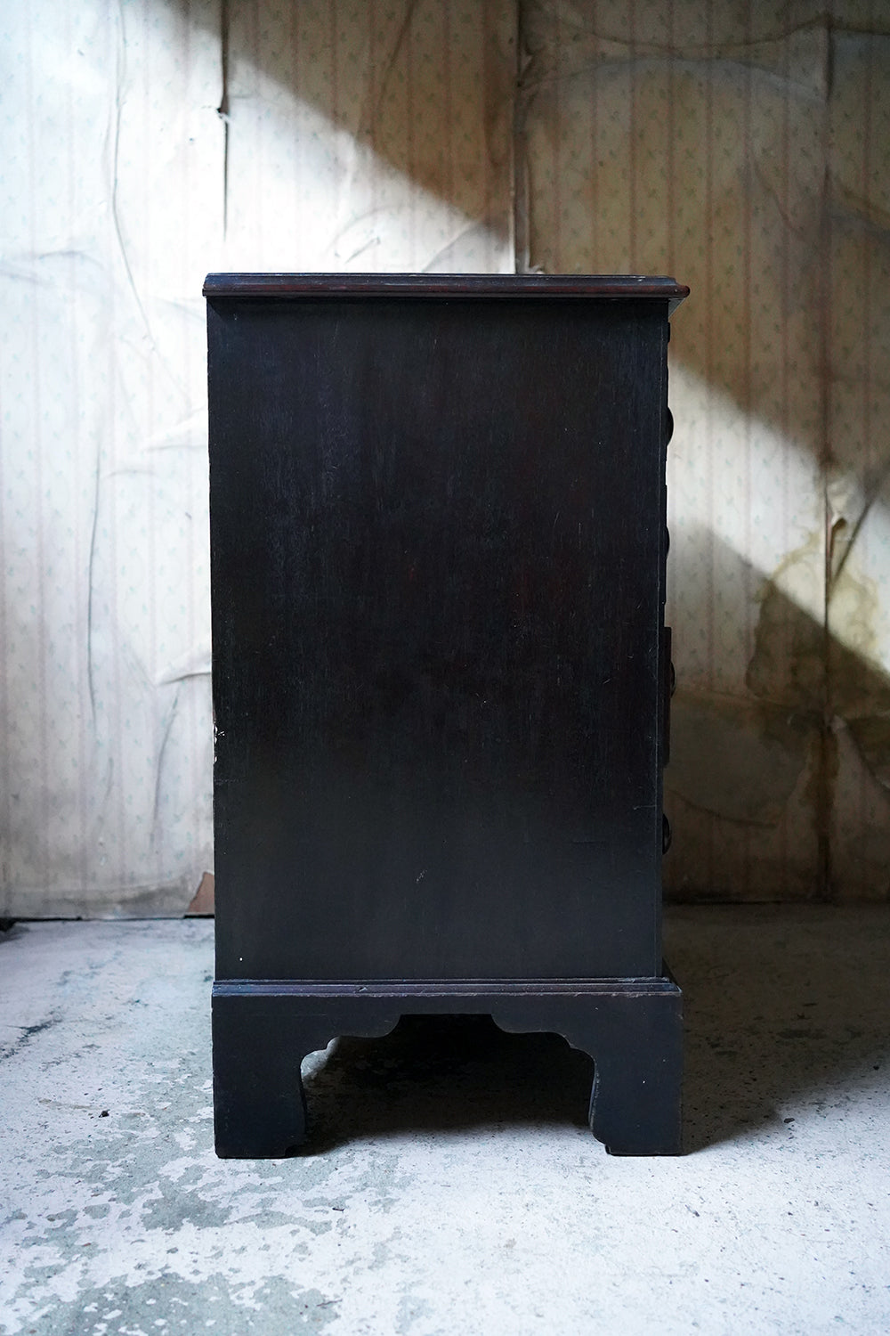 A Good George III Mahogany Bachelors Chest of Drawers c.1780