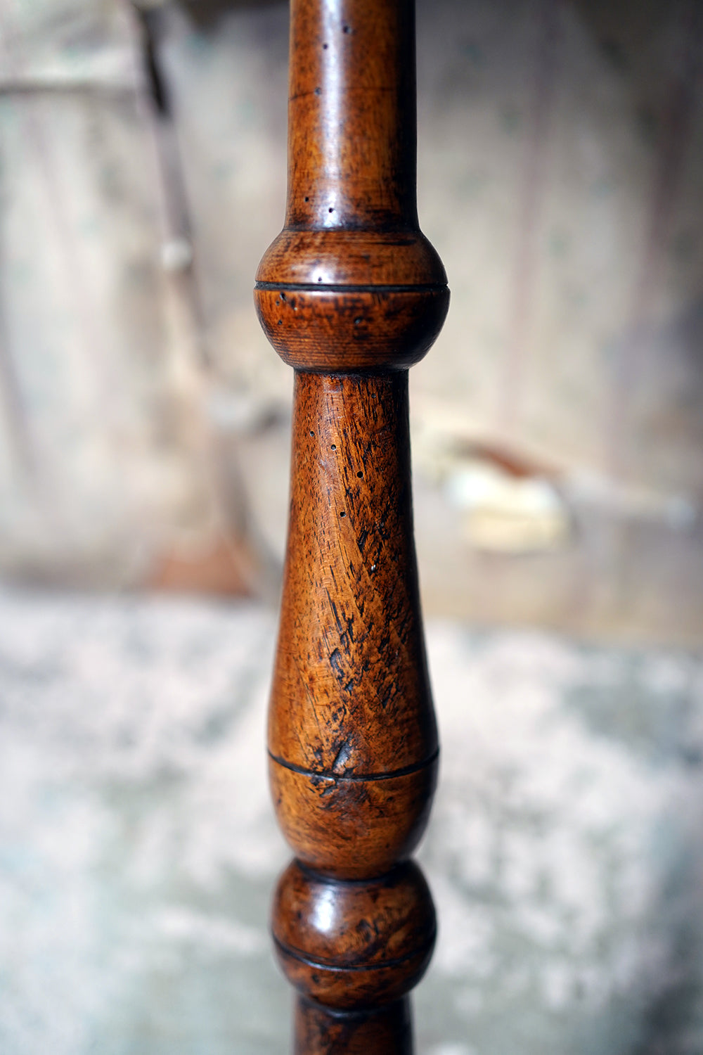 A Good Early 19thC Walnut Wine Table c.1810-20