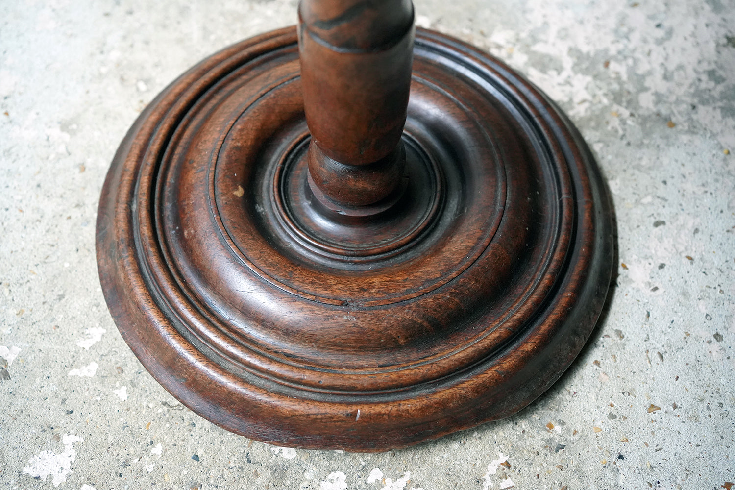 A Good Early 19thC Walnut Wine Table c.1810-20