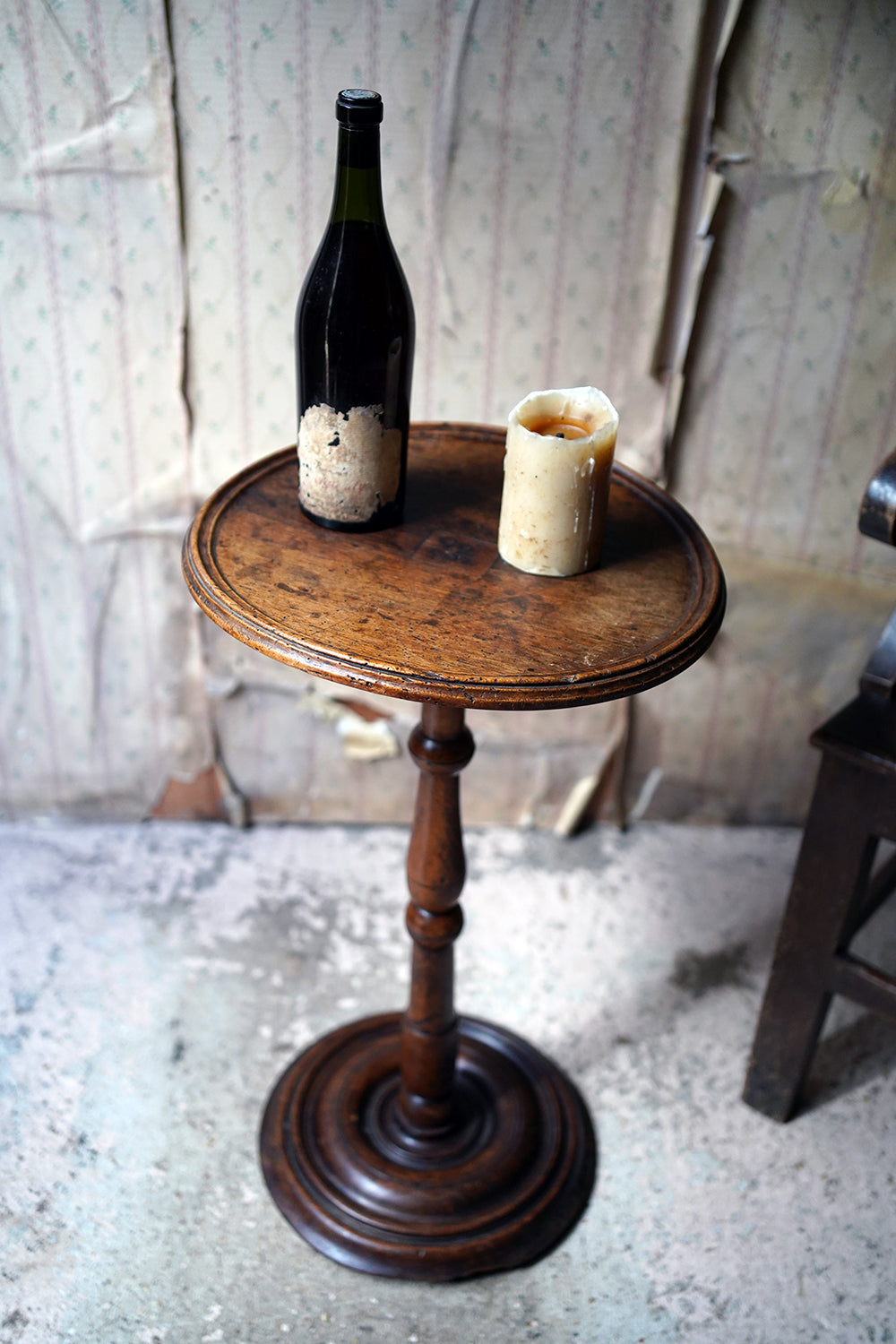 A Good Early 19thC Walnut Wine Table c.1810-20
