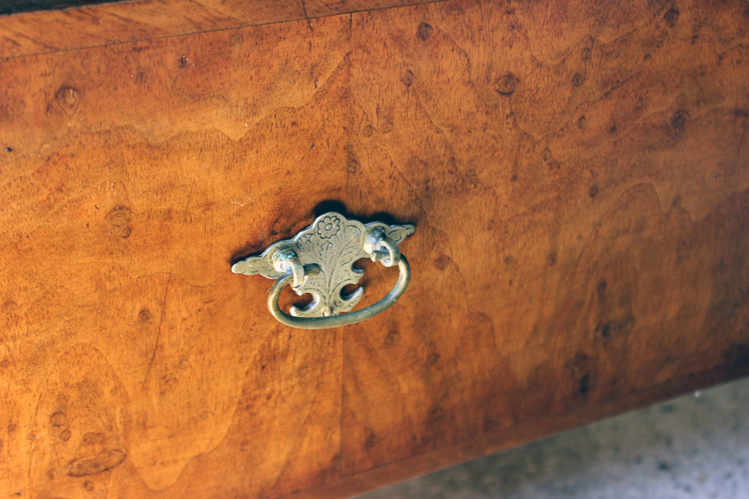 A Delightful Queen Anne Period Walnut Chest of Drawers c.1710