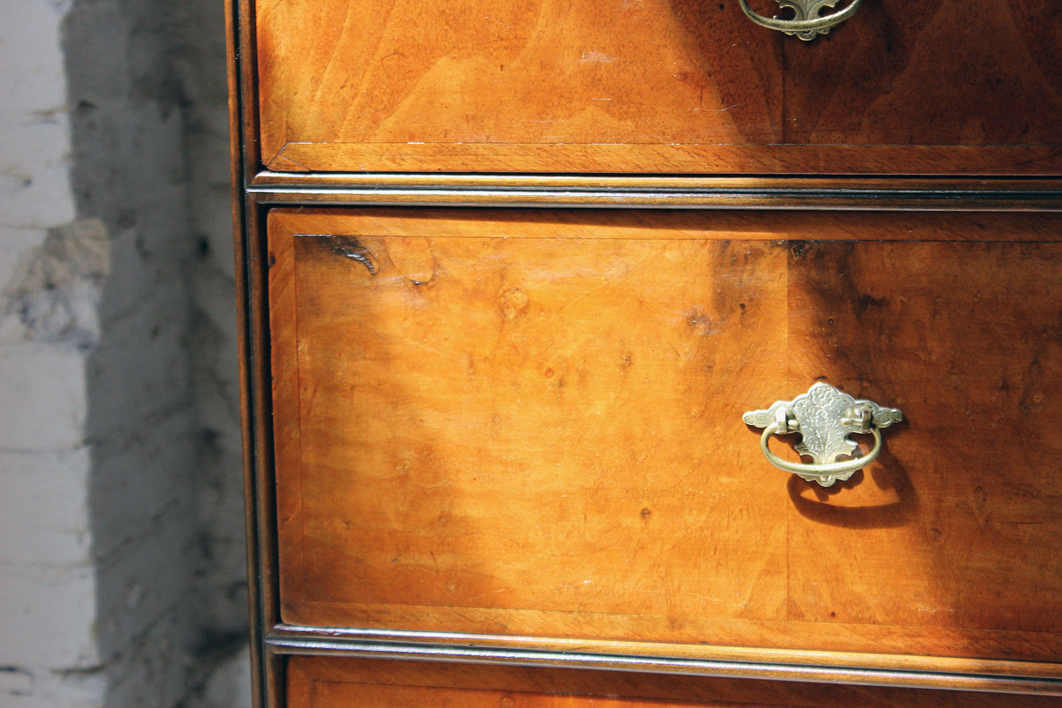 A Delightful Queen Anne Period Walnut Chest of Drawers c.1710