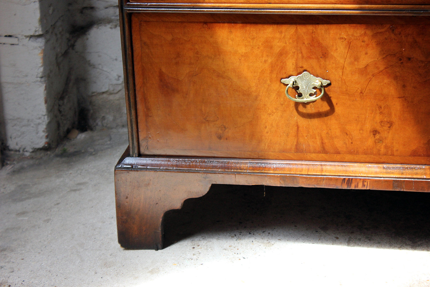 A Delightful Queen Anne Period Walnut Chest of Drawers c.1710