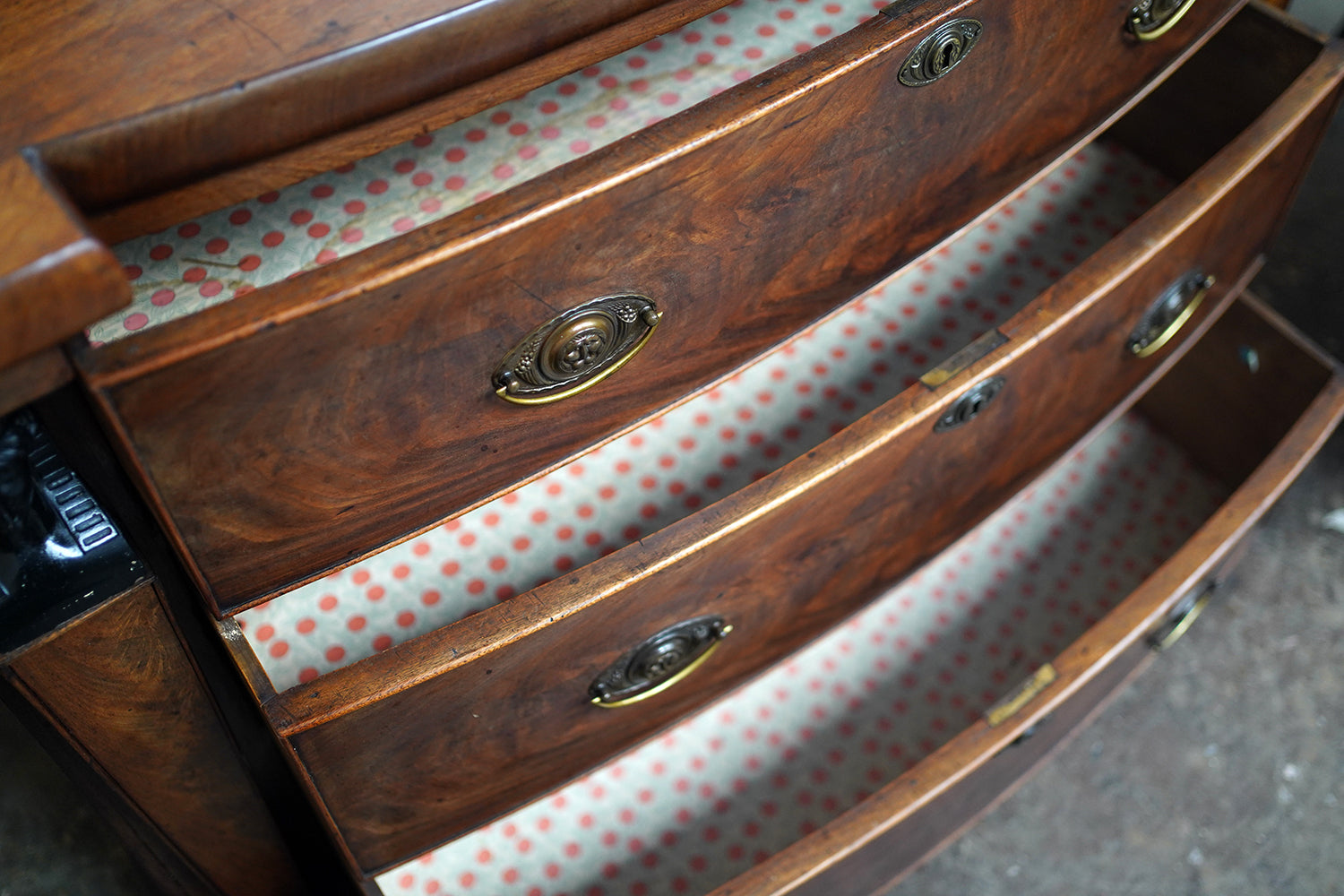 A Fine Regency Period Mahogany & Ebonised Egyptian Revival Chest of Drawers c.1810