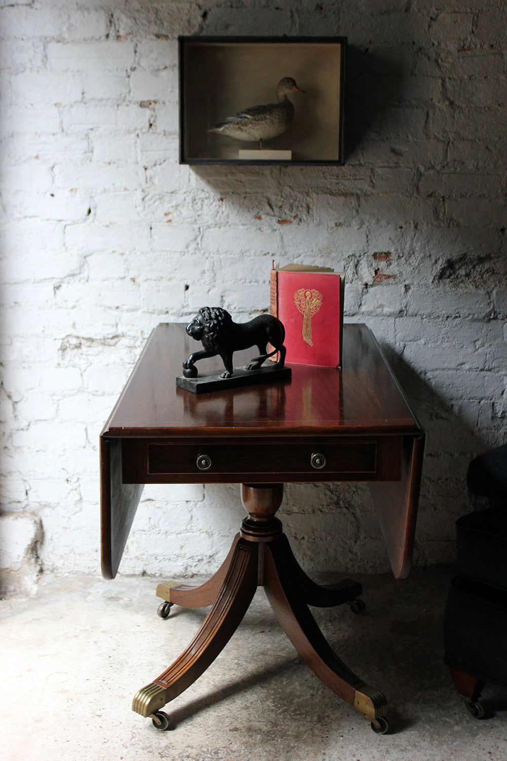 A Good Regency Period Inlaid Mahogany Pedestal Pembroke Table c.1825