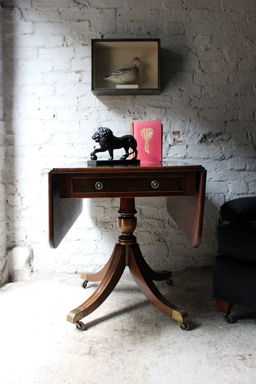 A Good Regency Period Inlaid Mahogany Pedestal Pembroke Table c.1825