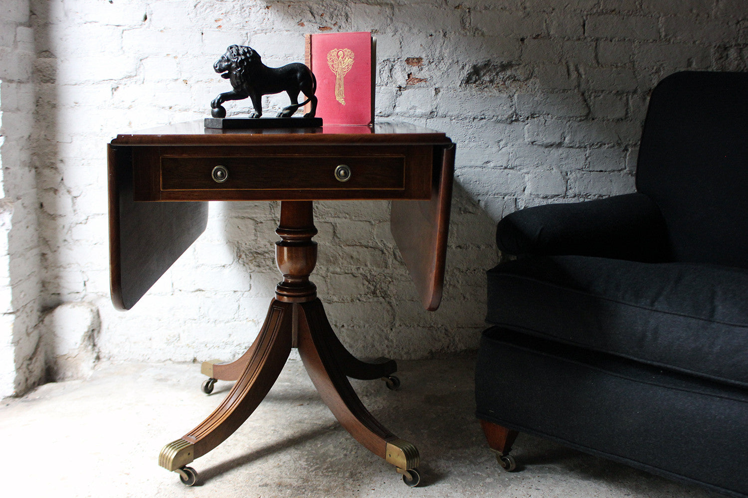 A Good Regency Period Inlaid Mahogany Pedestal Pembroke Table c.1825