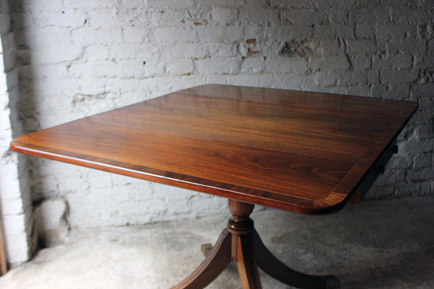A Good Regency Period Inlaid Mahogany Pedestal Pembroke Table c.1825