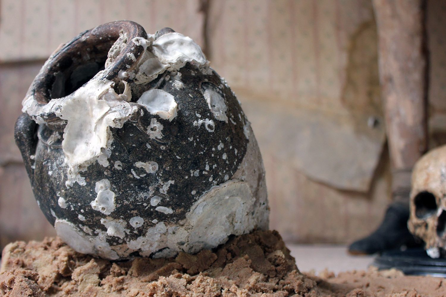 A 15thC Salvaged Shipwreck Sawankhalok Ceramic Jar from The Royal Nanhai c.1460