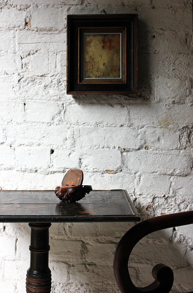 A Charming c.1820 Pen & Ink Naively Decorated Scottish Burr Root Wood Snuff Mull; 'Tam o'Shanter'