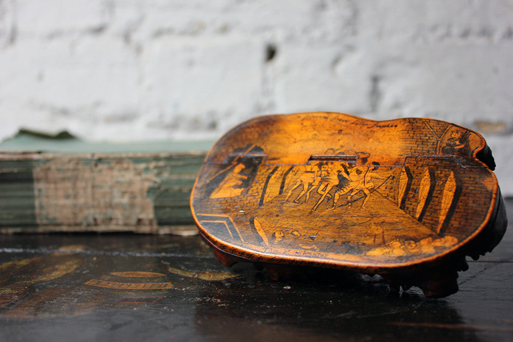 A Charming c.1820 Pen & Ink Naively Decorated Scottish Burr Root Wood Snuff Mull; 'Tam o'Shanter'