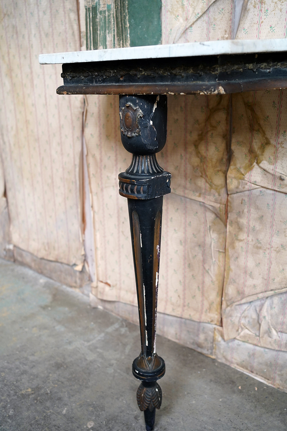 A 19thC Marble Topped Ebonised & Parcel Gilt Console Table c.1870