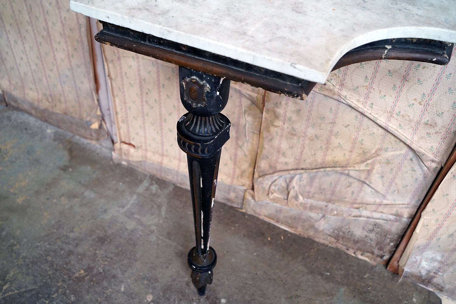 A 19thC Marble Topped Ebonised & Parcel Gilt Console Table c.1870