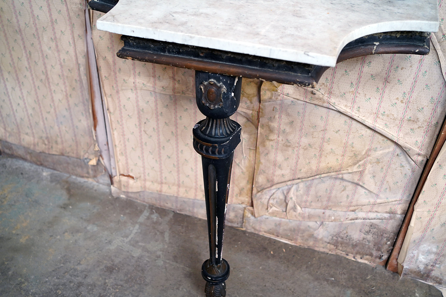 A 19thC Marble Topped Ebonised & Parcel Gilt Console Table c.1870