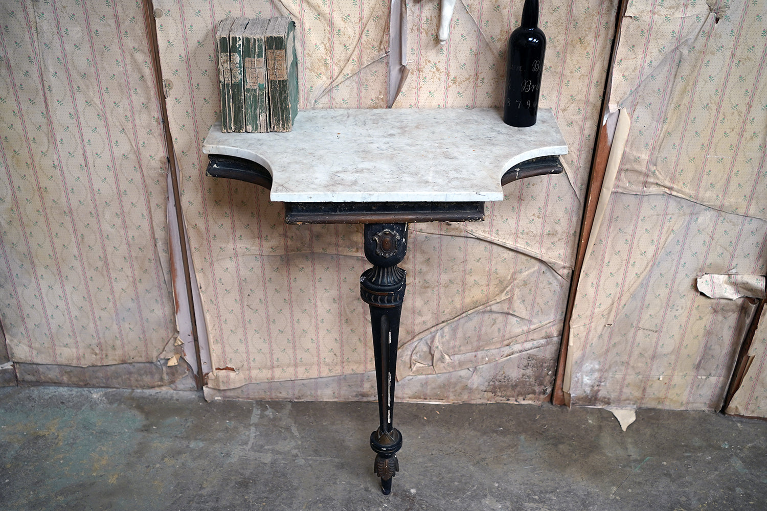 A 19thC Marble Topped Ebonised & Parcel Gilt Console Table c.1870