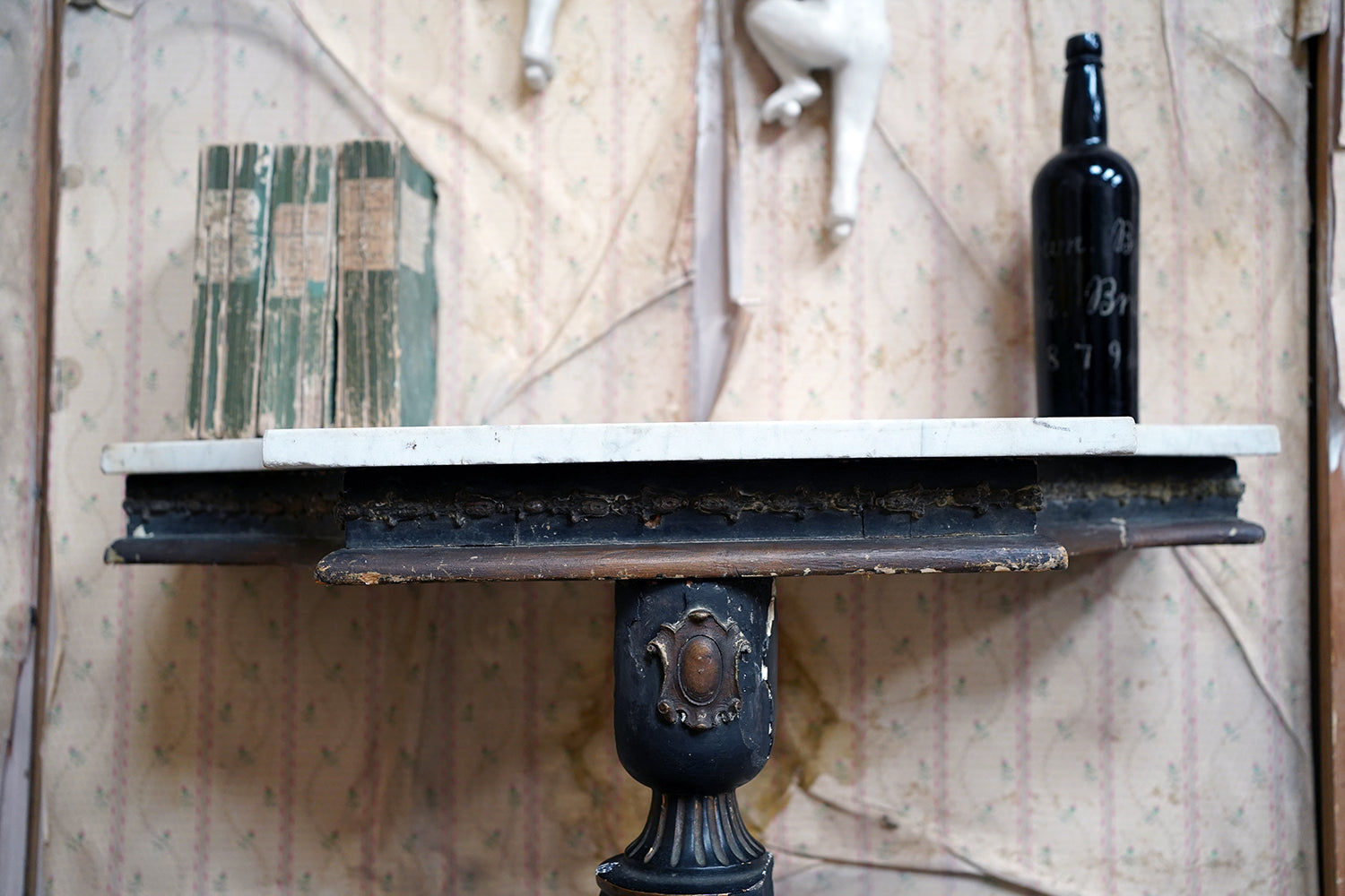 A 19thC Marble Topped Ebonised & Parcel Gilt Console Table c.1870