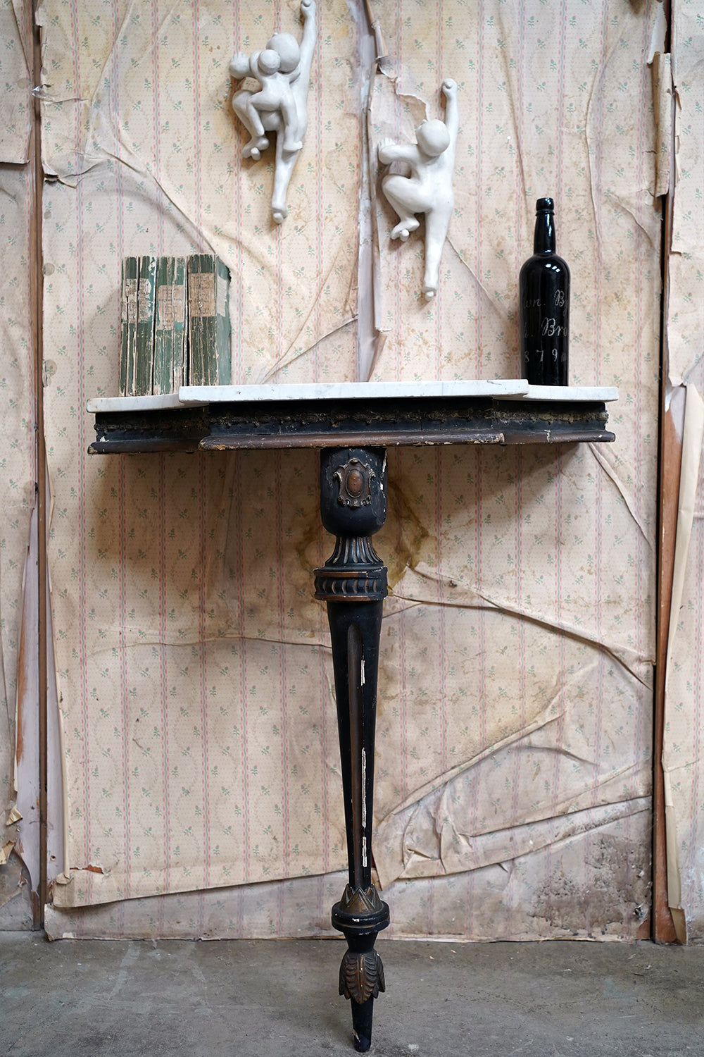 A 19thC Marble Topped Ebonised & Parcel Gilt Console Table c.1870