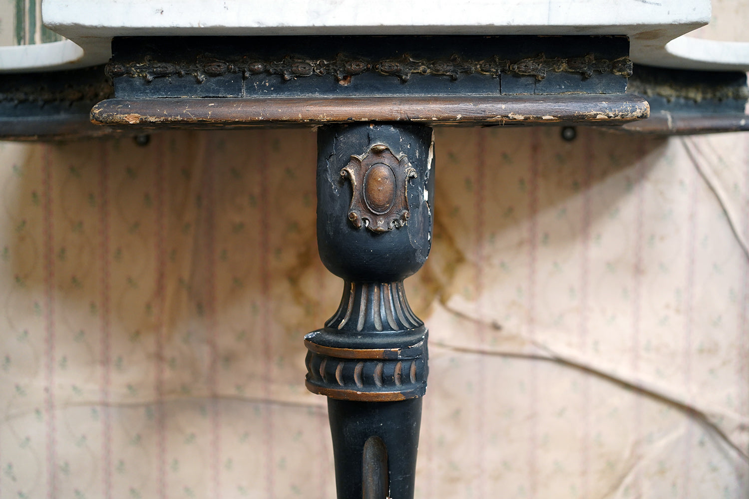 A 19thC Marble Topped Ebonised & Parcel Gilt Console Table c.1870