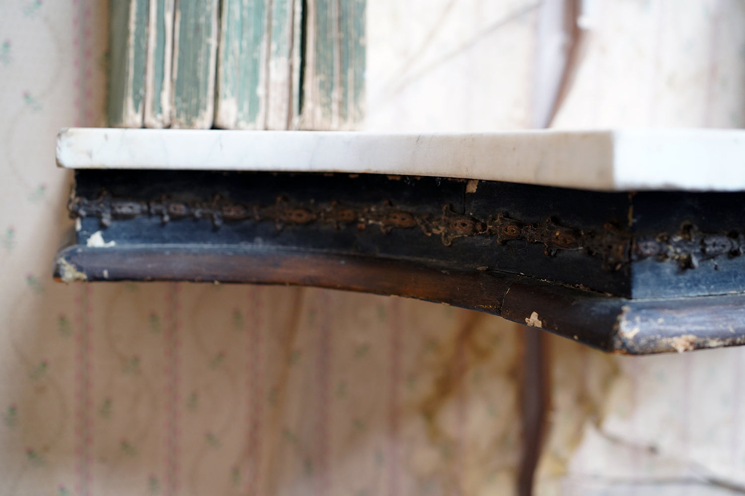A 19thC Marble Topped Ebonised & Parcel Gilt Console Table c.1870