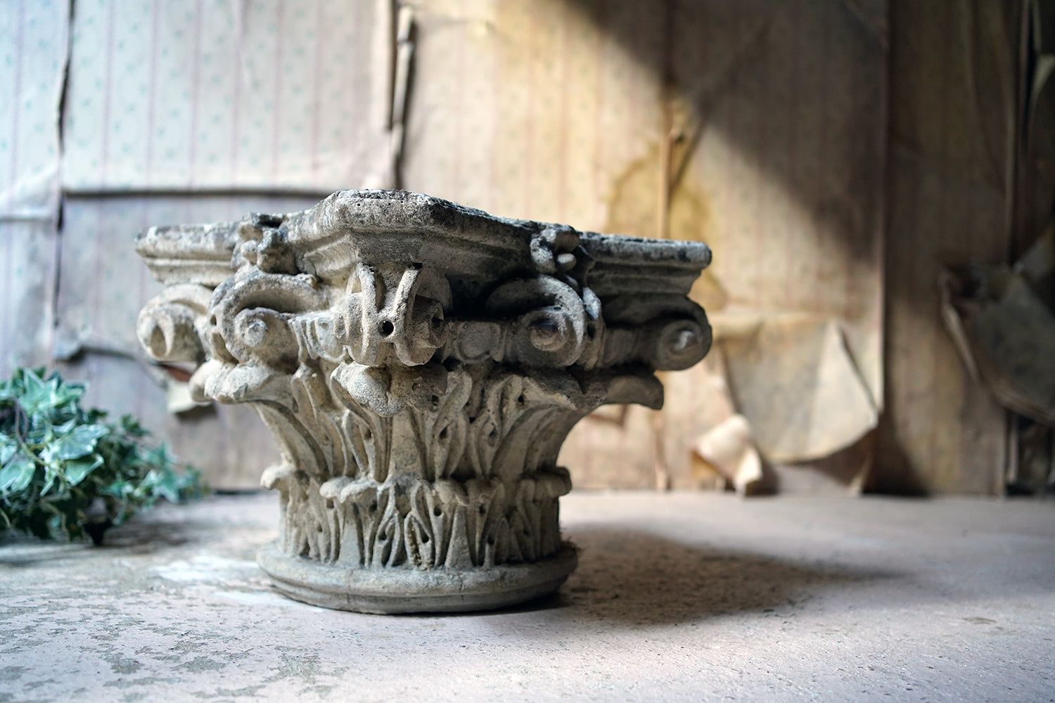 A Good Early 20thC Carved Stone Corinthian Capital