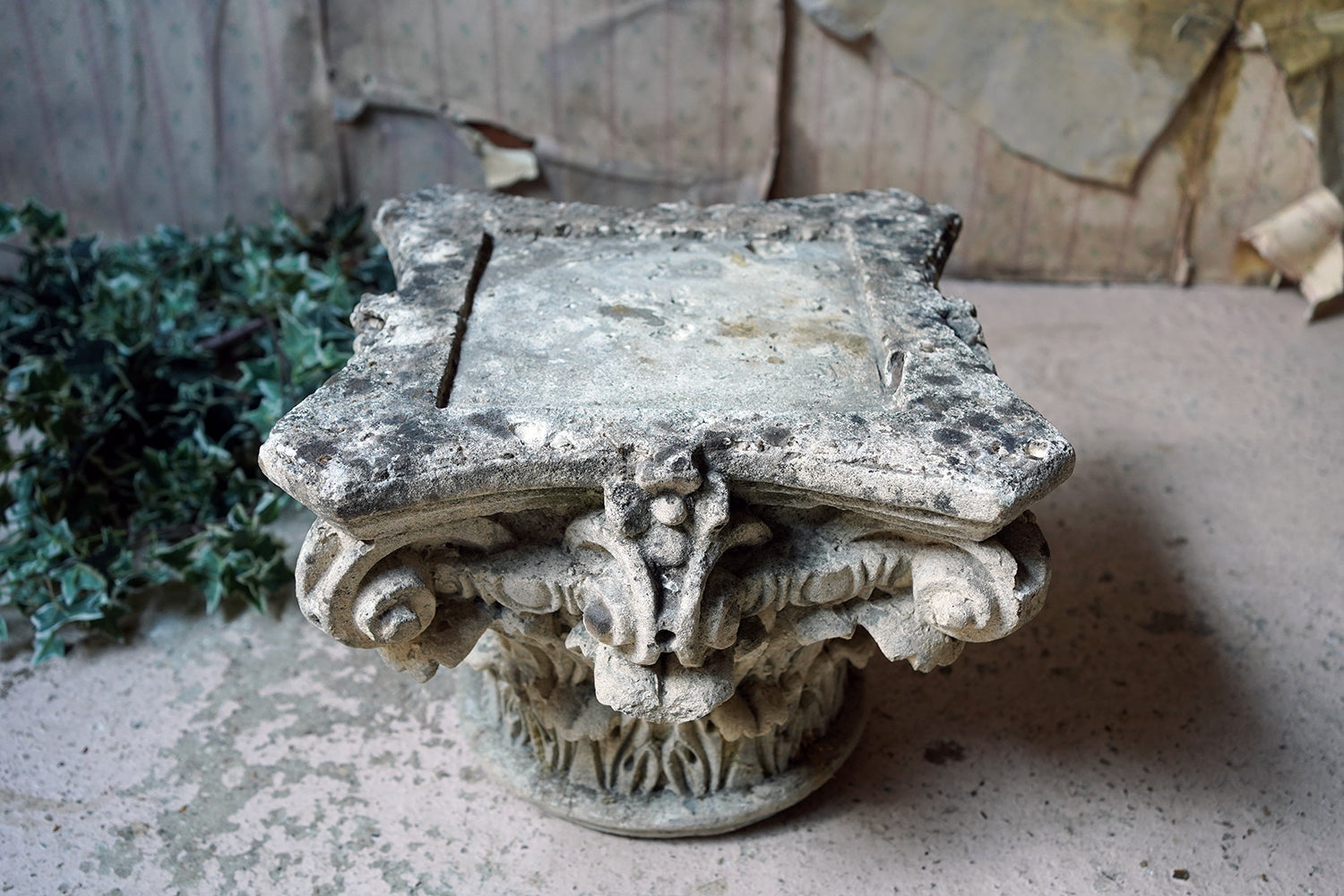 A Good Early 20thC Carved Stone Corinthian Capital