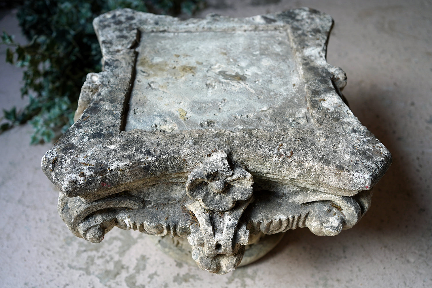 A Good Early 20thC Carved Stone Corinthian Capital