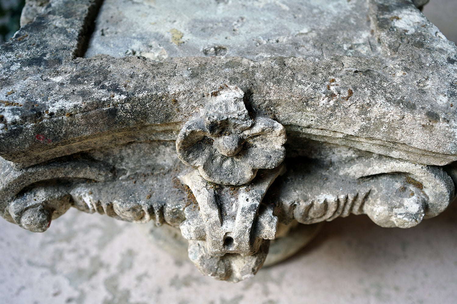 A Good Early 20thC Carved Stone Corinthian Capital