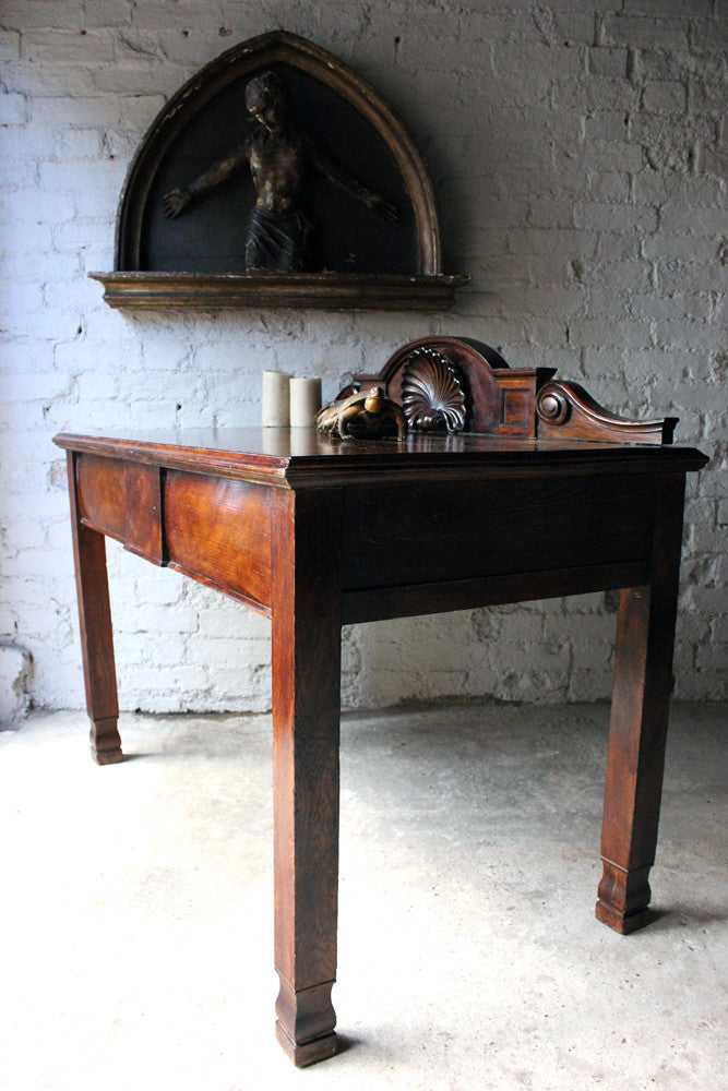 A Good Quality Early Victorian Oak Hall Table c.1840