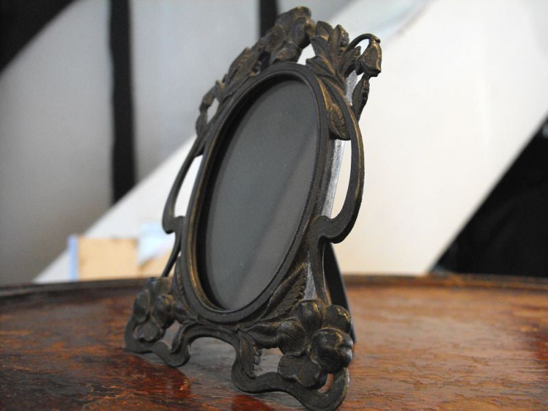 A Delicately Proportioned Art Nouveau Photograph Frame