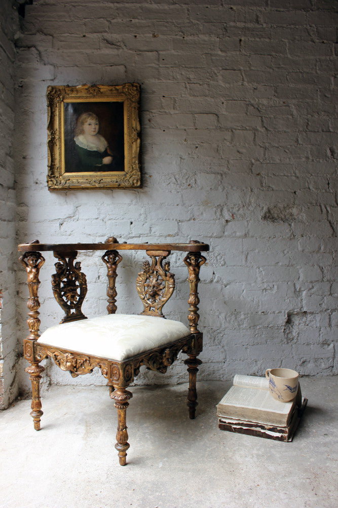 A Fine Early 19thC Italian Giltwood Corner Armchair c.1820