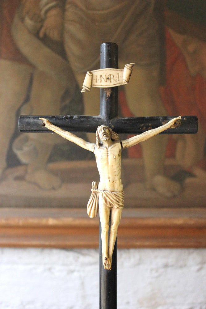 A Good c.1800 Carved Ivory Corpus Christi