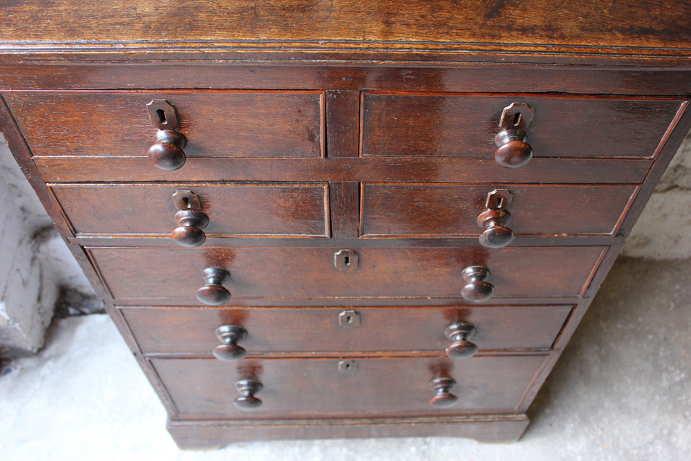 A Charming George II Provincial English Oak Chest of Drawers c.1740-60