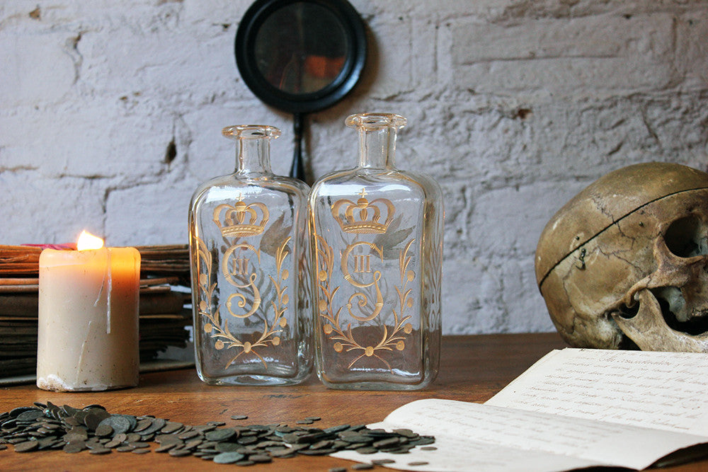 A Beautiful Pair of c.1800 Swedish Glass Flasks 'Brännvinsflaskor ' Gilt Decorated for Gustav III c.1771-92