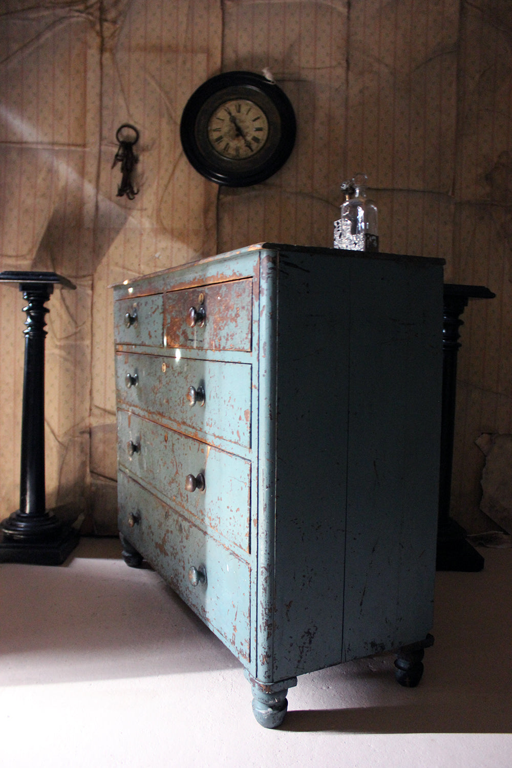 A Decorative Teal Painted Pine Chest of Drawers c.1900-15