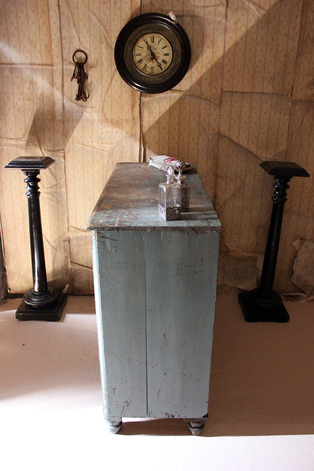 A Decorative Teal Painted Pine Chest of Drawers c.1900-15
