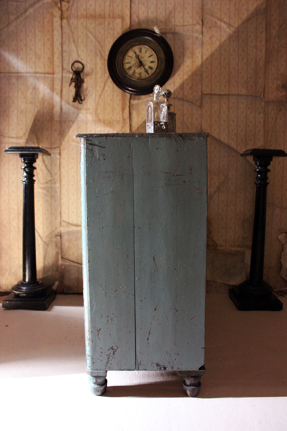 A Decorative Teal Painted Pine Chest of Drawers c.1900-15