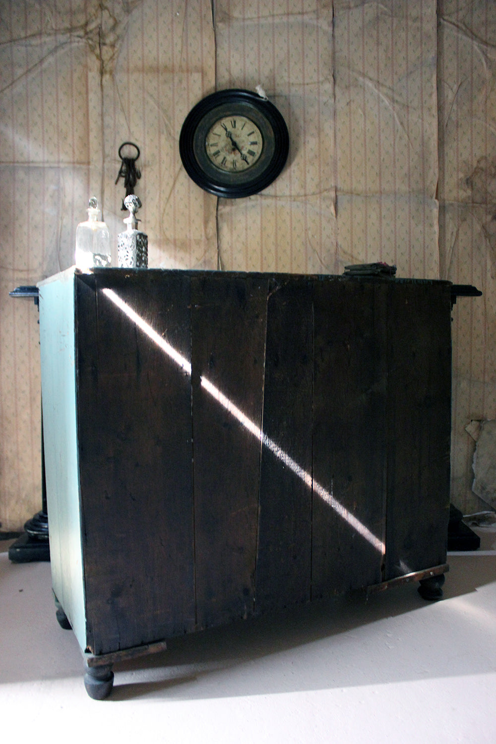 A Decorative Teal Painted Pine Chest of Drawers c.1900-15