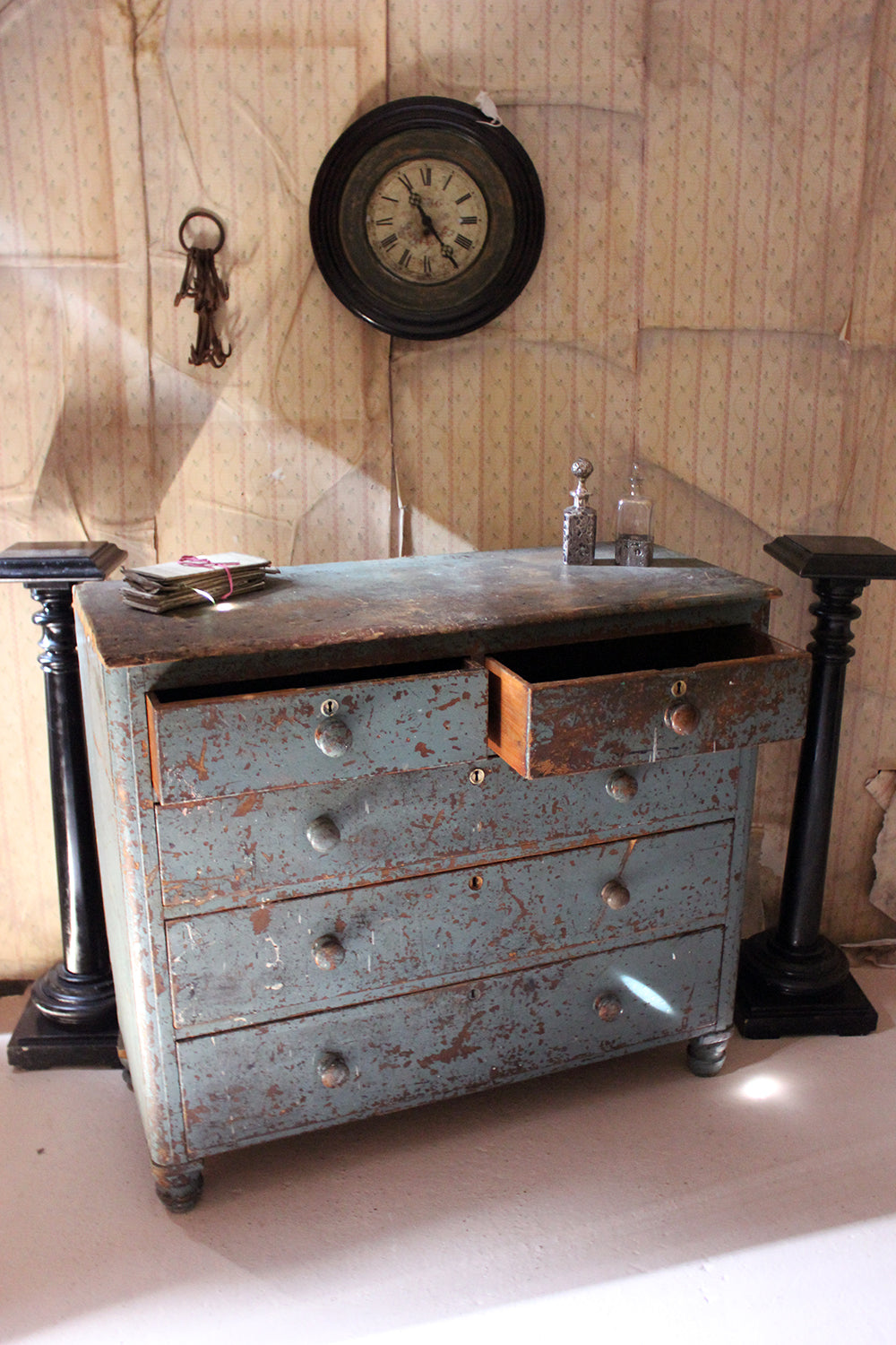 A Decorative Teal Painted Pine Chest of Drawers c.1900-15