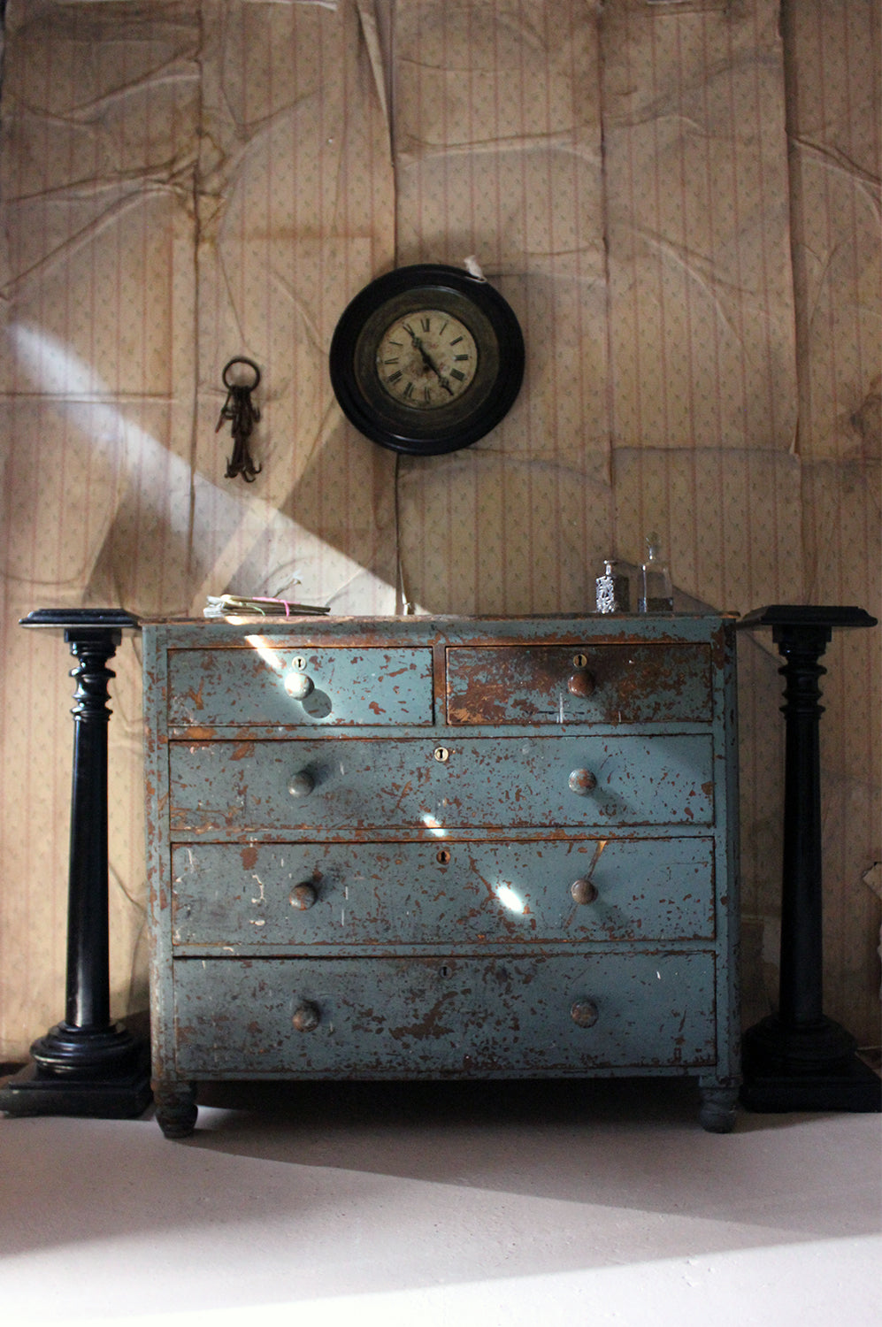 A Decorative Teal Painted Pine Chest of Drawers c.1900-15